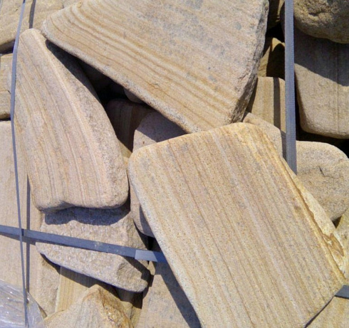 Kamenclub.ru: Песчаник пластушка галтованный желтый с рисунком (3 см)  купить в Брянске плитняк - пластушка желтый песчаник 21000 руб/м3   фото КАМЕНЬ КЛУБ