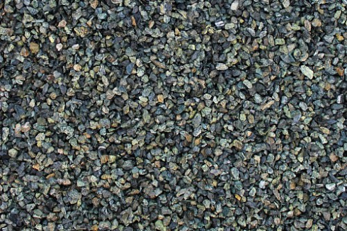 Kamenclub.ru: Щебень крошка зеленый (змеевик) фр. 3-5 мм  купить в Брянске камень змеевик зеленый, салатовый светло-зеленый мраморная каменная декоративная крошка 9000 руб/т   фото КАМЕНЬ КЛУБ