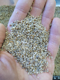 Кварцевый песок сухой фракцинированный фр. 1,6-4 мм.  купить в Брянске фото Камень Клуб