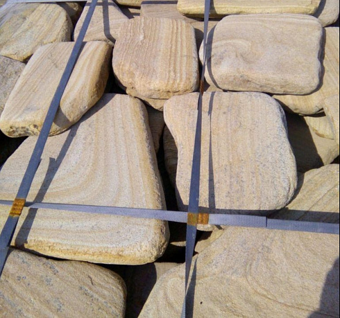 Kamenclub.ru: Песчаник пластушка галтованный желтый с рисунком (3 см)  купить в Брянске плитняк - пластушка желтый песчаник 21000 руб/м3   фото КАМЕНЬ КЛУБ