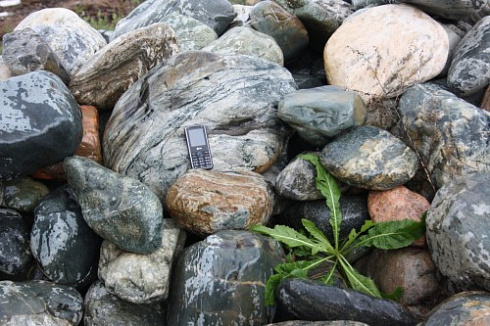 Kamenclub.ru: Ландшафтные валунчики фр.100-500 мм.  купить в Брянске крупный природный камень серый, темно-серый, светло-серый речной валун крупный 4800 руб/т   фото КАМЕНЬ КЛУБ