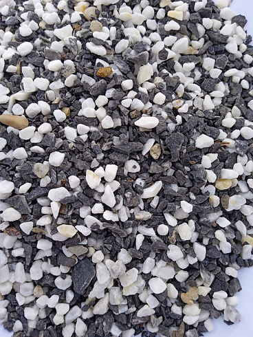 Kamenclub.ru: Мраморная крошка (щебень крошка микс: белый-зеленый-розовый) фр. 3-5 мм.  купить в Брянске мрамор белый, зеленый, розовый мраморная декоративная крошка каменная 12000 руб/т   фото КАМЕНЬ КЛУБ