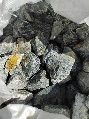 фото Галтованный жадеит (фр. 70-100 мм)  купить в Брянске в интернет-портале КАМЕНЬ КЛУБ