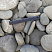 Kamenclub.ru: Галька речная плоская (серо-белая) фр. 70-120 мм. купить  в Брянске галька галечник речной серый, белый окатанная плоская  природная галька 9000 руб/т   фото КАМЕНЬ КЛУБ