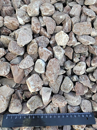 Kamenclub.ru: Мраморная крошка (щебень галтованный розовый) фр.20-40 мм.  купить в Брянске мрамор розовый, красный оголтованный округлый щебень  15000 руб/т   фото КАМЕНЬ КЛУБ