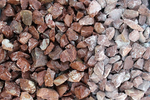 Kamenclub.ru: Мраморная крошка (щебень крошка розовый) фр. 20-40 мм.  купить в Брянске мрамор розовый, красный мраморная крошка декоративная 11000 руб/т   фото КАМЕНЬ КЛУБ