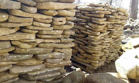 Kamenclub.ru: Песчаник колотый для облицовки (фр. 2-3 см)  купить в Брянске песчаник бежевый серый рыжий песчаник строительный 5000 руб/т   фото КАМЕНЬ КЛУБ