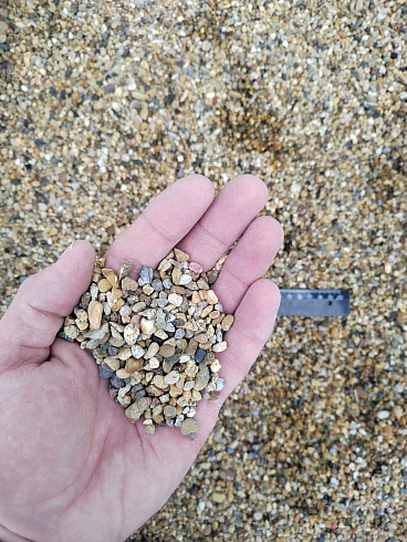 Галька речная окат (рыжая) фр.3-5 мм купить в Брянске 