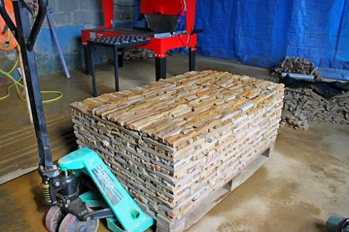 Kamenclub.ru: Песчаник (лапша) art PSG-3-01  купить в Брянске    2300 руб/кв.м   фото КАМЕНЬ КЛУБ