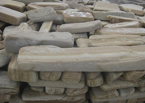 Kamenclub.ru: Песчаник пластушка галтованный желтый с рисунком (3 см)  купить в Брянске плитняк - пластушка желтый песчаник 21000 руб/м3   фото КАМЕНЬ КЛУБ