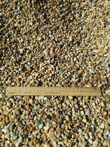 Kamenclub.ru: Галька окат (серо-желтая) фр.5-10 мм. купить  в Брянске галька речная рыжий, желтый, рыжий, серо-желтый речная окатанная галька декоративная 5000 руб/т   фото КАМЕНЬ КЛУБ