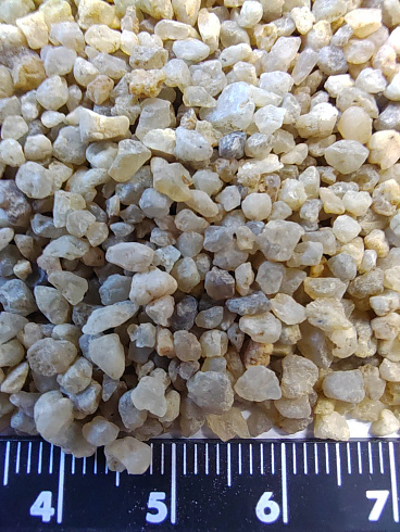 Кварцевый песок для водоподготовки фр. 1,6-3 мм.  купить в Брянске фото Камень Клуб