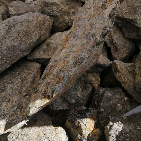 фото Змеевик салатовый  (фр. 70-100 мм)  купить в Брянске в интернет-портале КАМЕНЬ КЛУБ