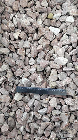 Kamenclub.ru: Мраморная крошка (щебень галтованный розовый) фр.20-40 мм.  купить в Брянске мрамор розовый, красный оголтованный округлый щебень  15000 руб/т   фото КАМЕНЬ КЛУБ