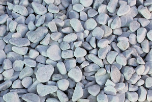 Kamenclub.ru: Мраморная крошка (щебень галтованный белый), фр.20-40 мм.  купить в Брянске мрамор белый бежевый молочный мраморный щебень декоративный 17000 руб/т   фото КАМЕНЬ КЛУБ