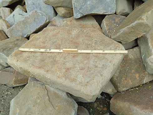 Kamenclub.ru: Песчаник для мощения дорожек, площадок, парковок ( фр 5-10 см)  купить в Брянске песчаник  серый желтый коричневый рыжий песчаник оголтованный окатанный 6500 руб/т   фото КАМЕНЬ КЛУБ