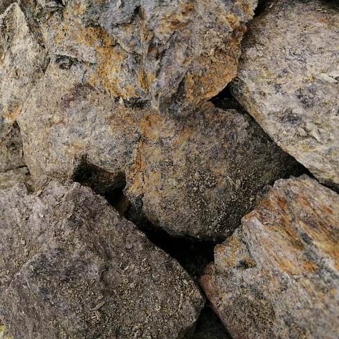 фото Змеевик салатовый  (фр. 70-100 мм)  купить в Брянске в интернет-портале КАМЕНЬ КЛУБ