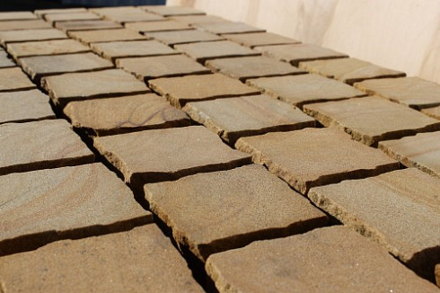 Kamenclub.ru: Песчаник брусчатка (Прага) art PSG-10-07  купить в Брянске    2600 руб/кв.м   фото КАМЕНЬ КЛУБ