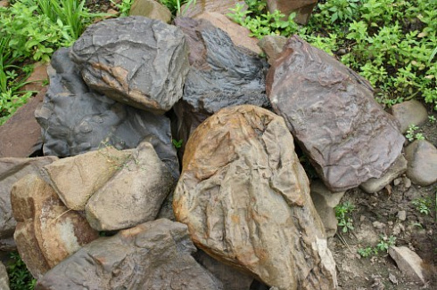 Kamenclub.ru: Песчаник декоративный ландшафтный (фр. 300-500 мм)  купить в Брянске песчаник желтый рыжий серый зеленый валун речной окатанный природный песчаника 4 500 руб/т   фото КАМЕНЬ КЛУБ