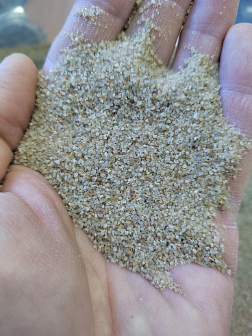 Кварцевый песок для площадок фр. 0,3 - 1 мм.  купить в Брянске фото Камень Клуб