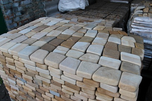 Kamenclub.ru: Песчаник брусчатка (Готика) art PSG-L-01  купить в Брянске    2300 руб/кв.м   фото КАМЕНЬ КЛУБ