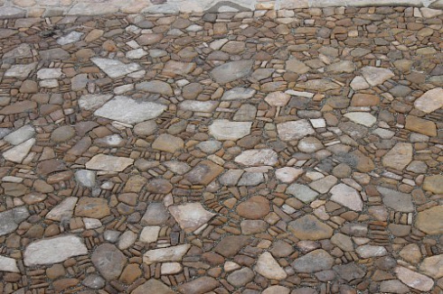 Kamenclub.ru: Песчаник для мощения дорожек, площадок, парковок ( фр 5-10 см)  купить в Брянске песчаник  серый желтый коричневый рыжий песчаник оголтованный окатанный 6500 руб/т   фото КАМЕНЬ КЛУБ