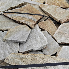 Kamenclub.ru: Песчаник пластушка галтованный желтый с рисунком (3 см)  купить в Брянске плитняк - пластушка желтый песчаник 21000 руб/м3   фото КАМЕНЬ КЛУБ