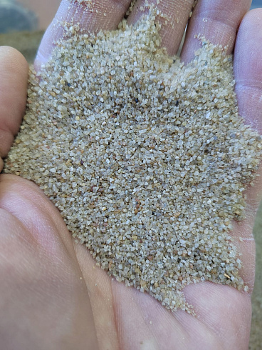 Кварцевый песок для площадок фр. 0,3 - 1 мм.  купить в Брянске фото Камень Клуб