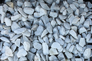 Kamenclub.ru: Мраморная крошка, щебень, цвет-белый, фр. 40-70 мм.  купить в Брянске мрамор белый молочный айвори мраморный каменный декоративный  12000 руб/т   фото КАМЕНЬ КЛУБ